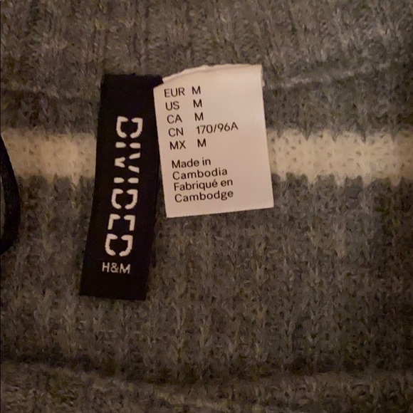 sweater - Picture 2 of 2